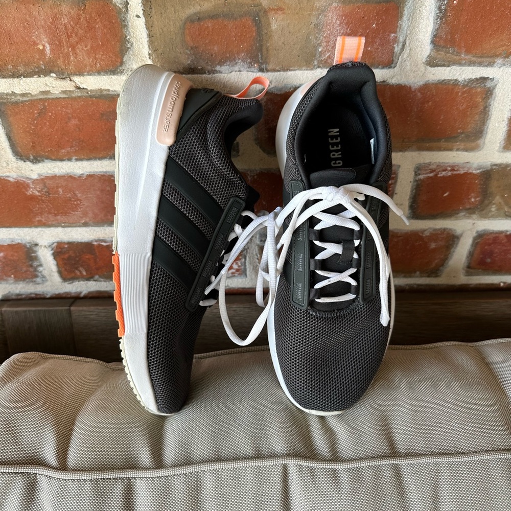 Adidas Women’s Racer TR21 Running Shoe size 8